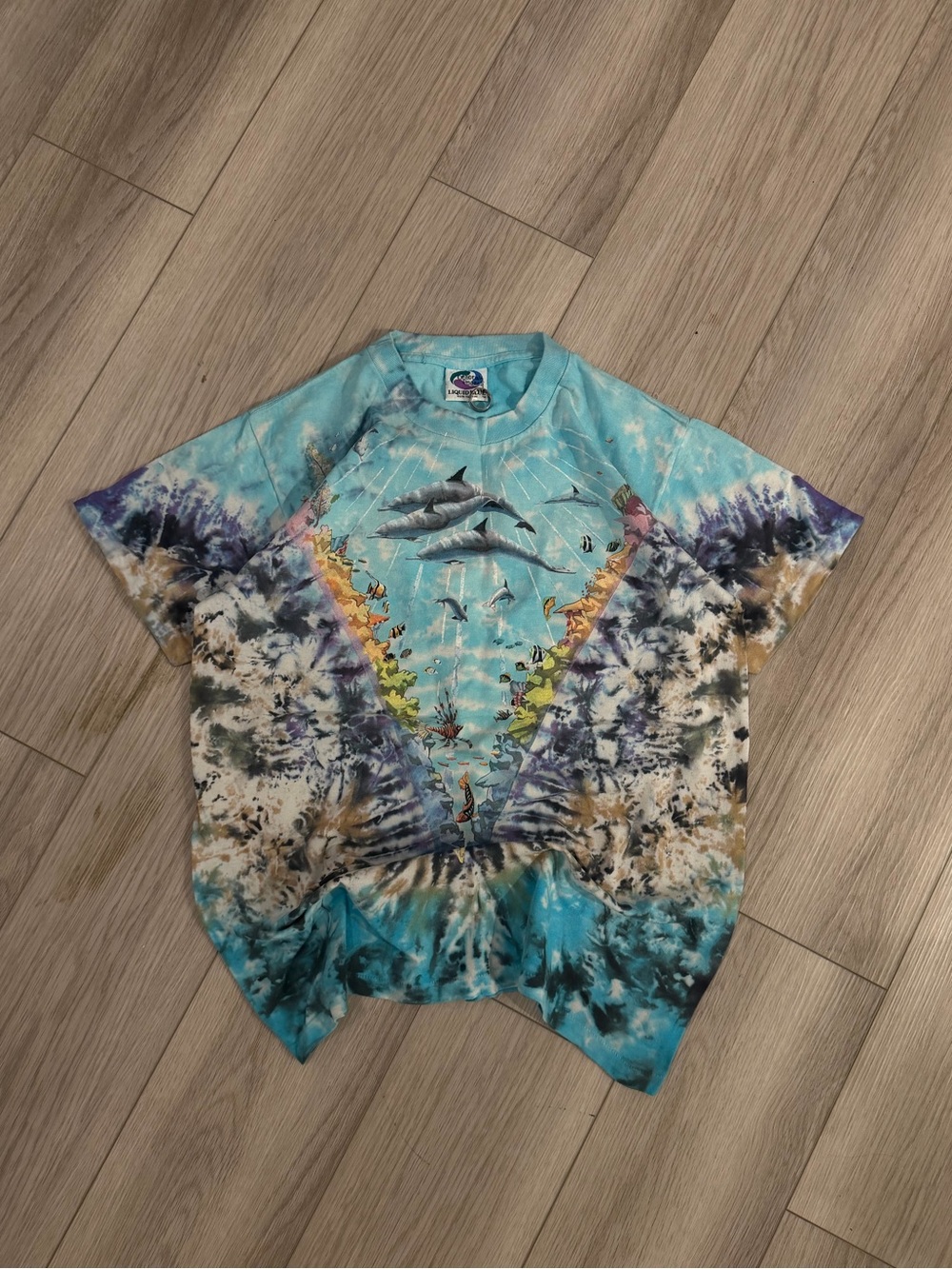 Rare Vintage 1990 LIQUID BLUE Atlantis Kingdom Graphic Ocean Tie Dye Shirt
